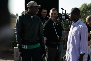 12-1 al centro il regista Guido Lombardi